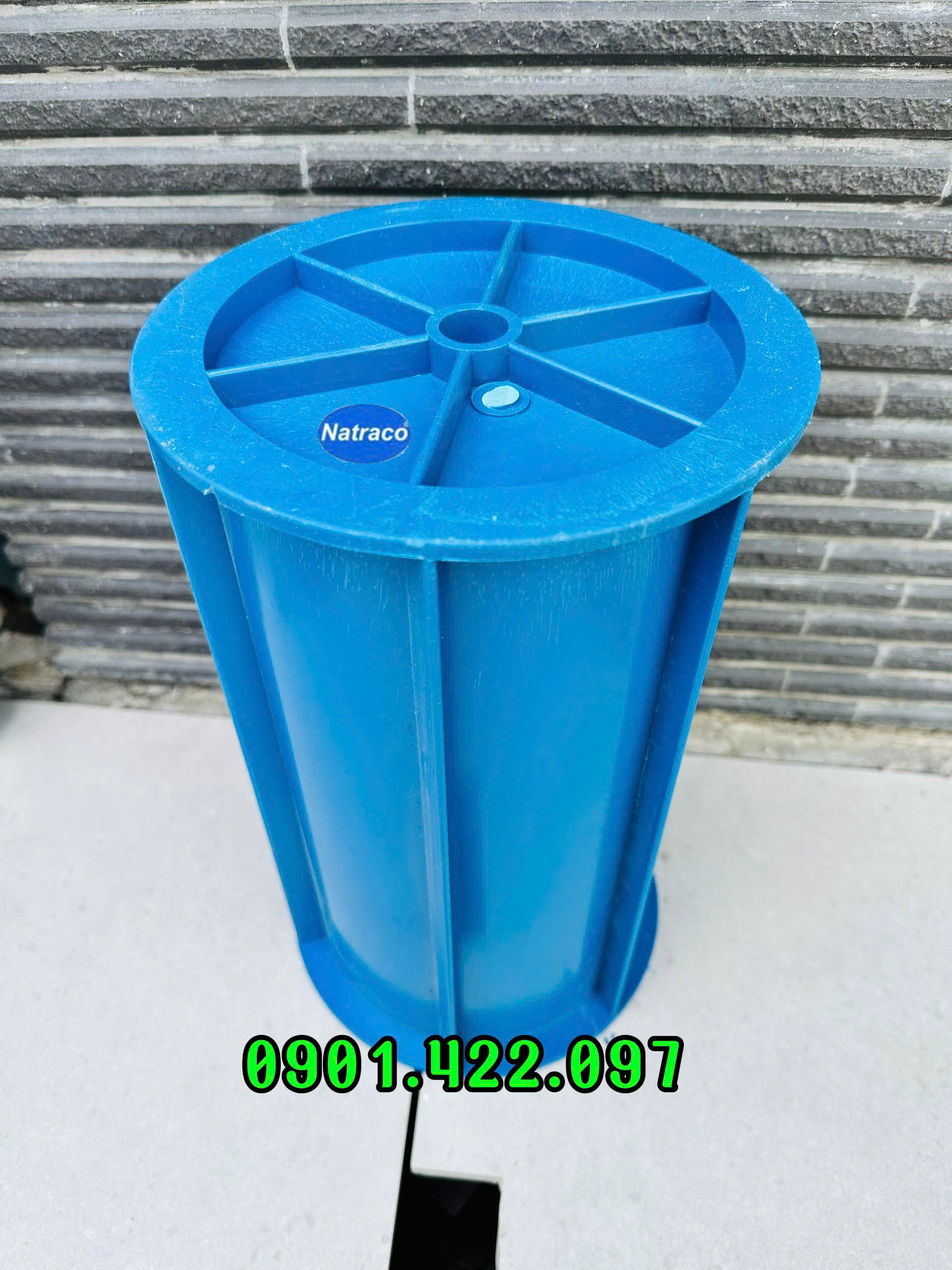 Khuôn đúc mẫu bê tông trụ dạng liền nhựa
