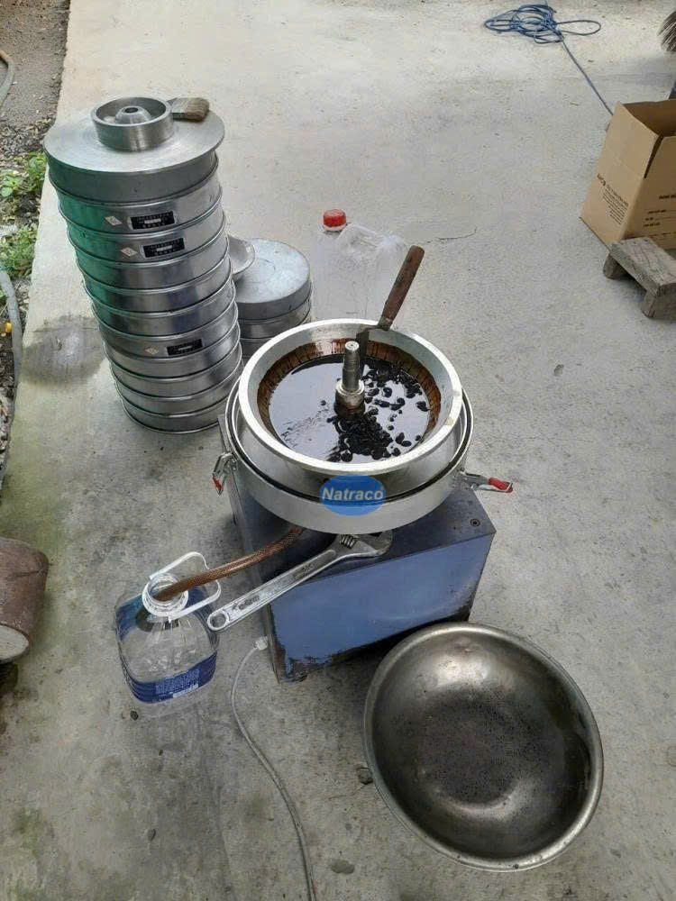 Máy ly tâm tách nhựa