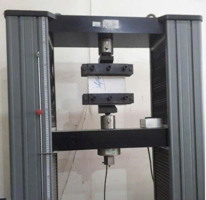 Máy kéo vải địa chất
