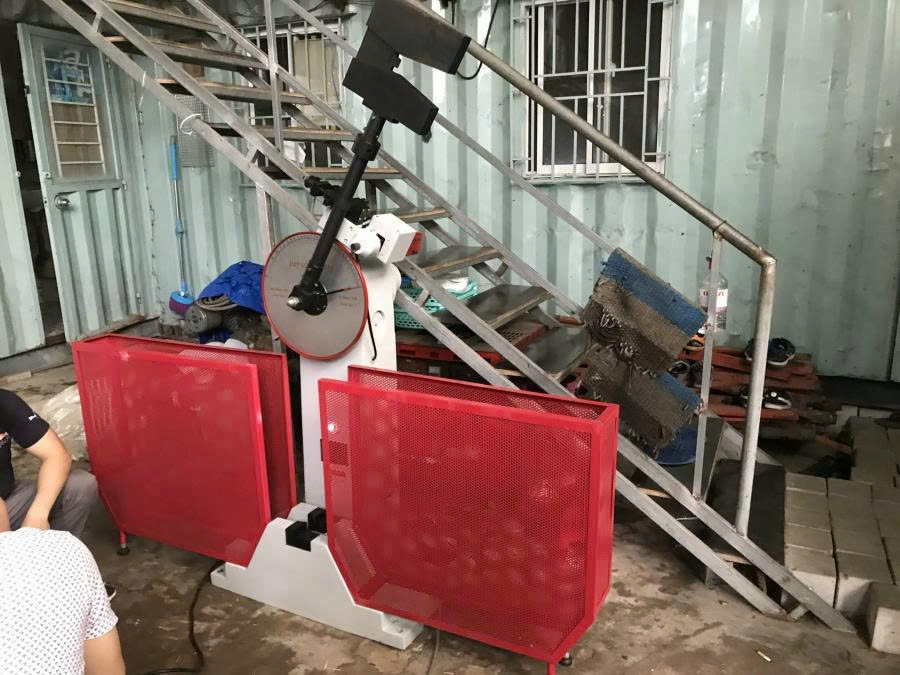 Máy kiểm tra độ bền kim loại va đập