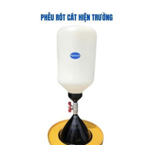 Phễu rót cát hiện trường